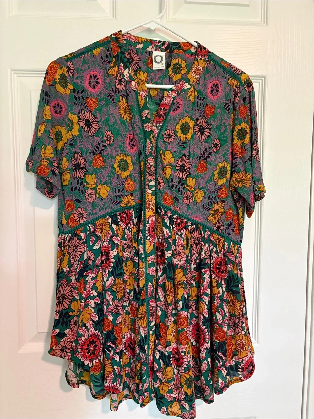 Anthropologie Akemi + Kin Floral Split-Pane Peplum Tunic in Teal, Pink, Mustard - Picture 1 of 6